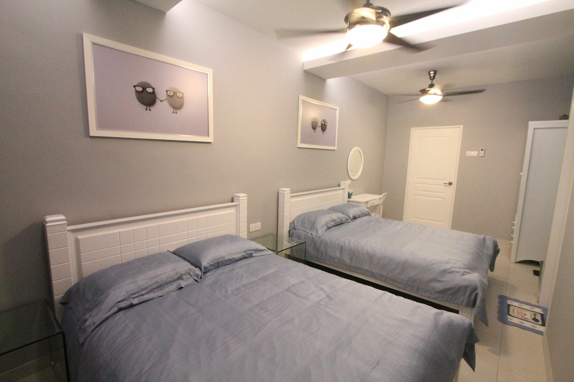 Ian's Genesis Townhouse