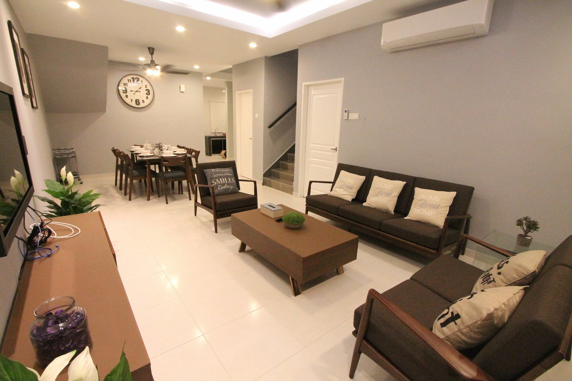Ian's Genesis Townhouse Pangsapuri *